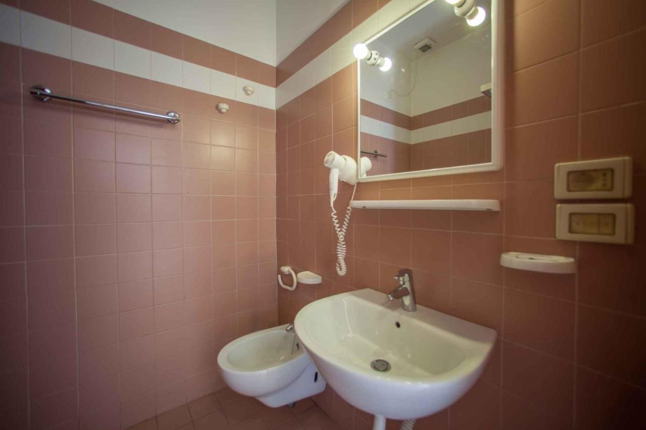 Holiday Homes In Sirmione/Gardasee 22174 Kültér fotó