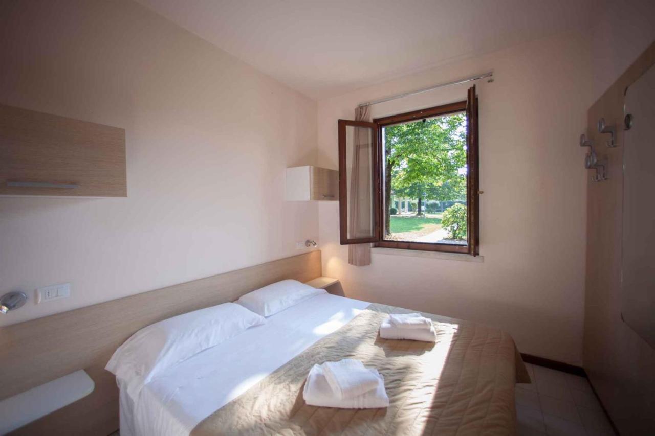 Holiday Homes In Sirmione/Gardasee 22174 Kültér fotó