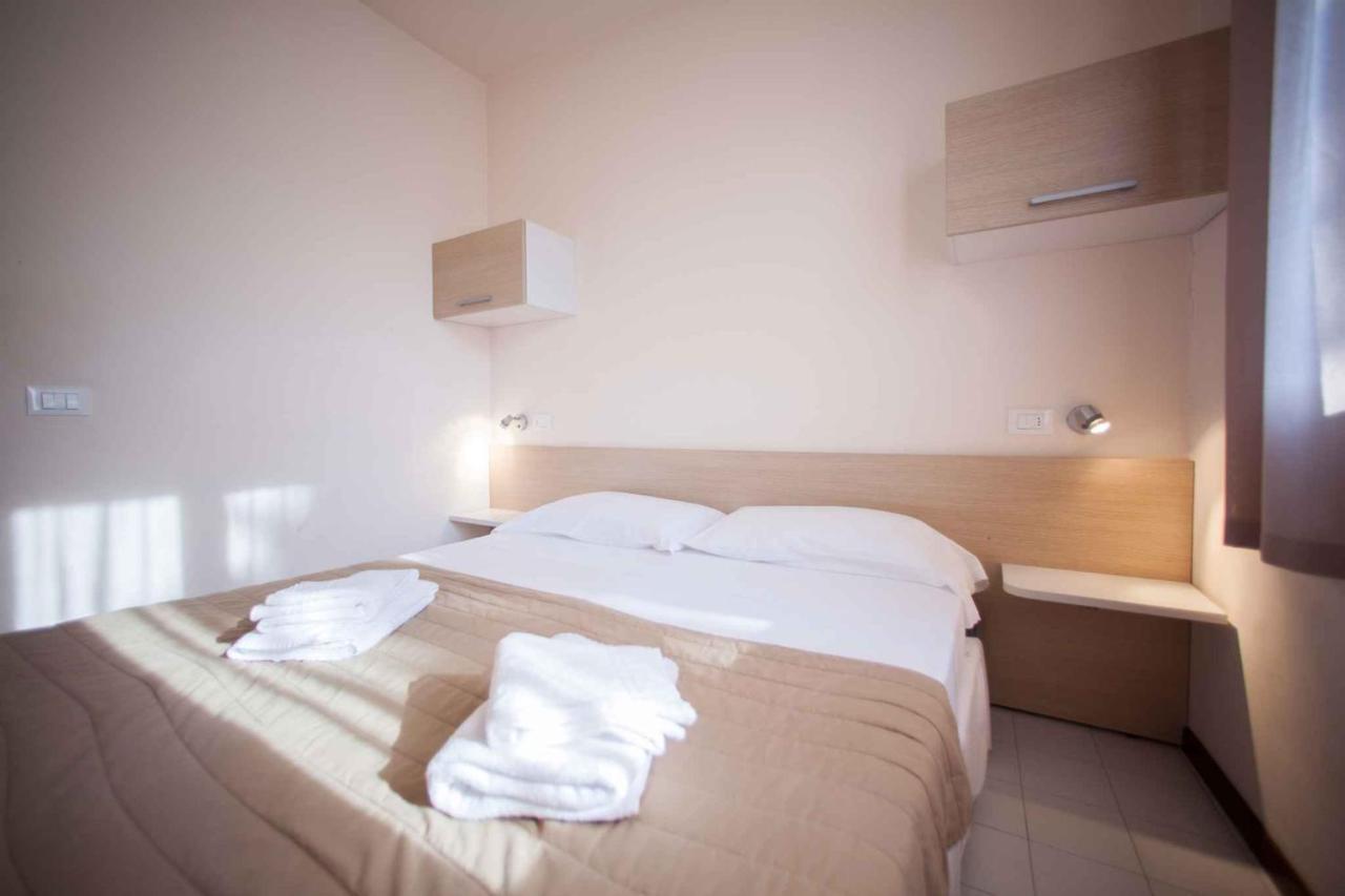 Holiday Homes In Sirmione/Gardasee 22174 Kültér fotó
