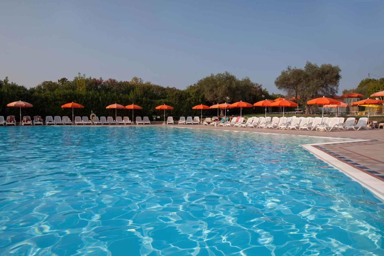 Holiday Homes In Sirmione/Gardasee 22174 Kültér fotó